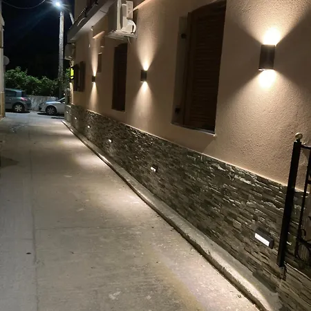 The Mits Luxury Skiathos stad