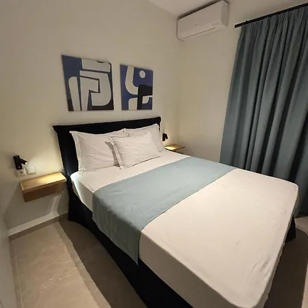 The Mits Luxury Skiathos stad